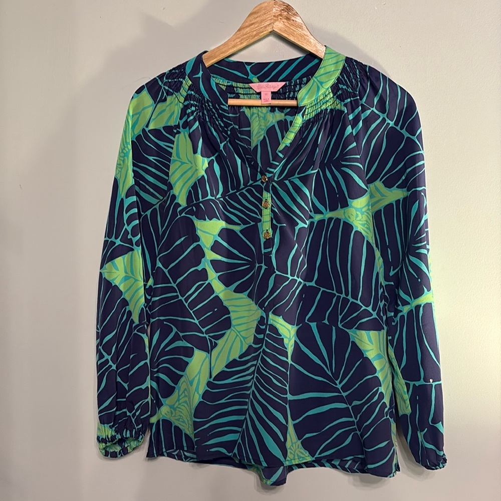 🍋Lilly Pulitzer 100% Silk Floral Green and Blue Blouse XS